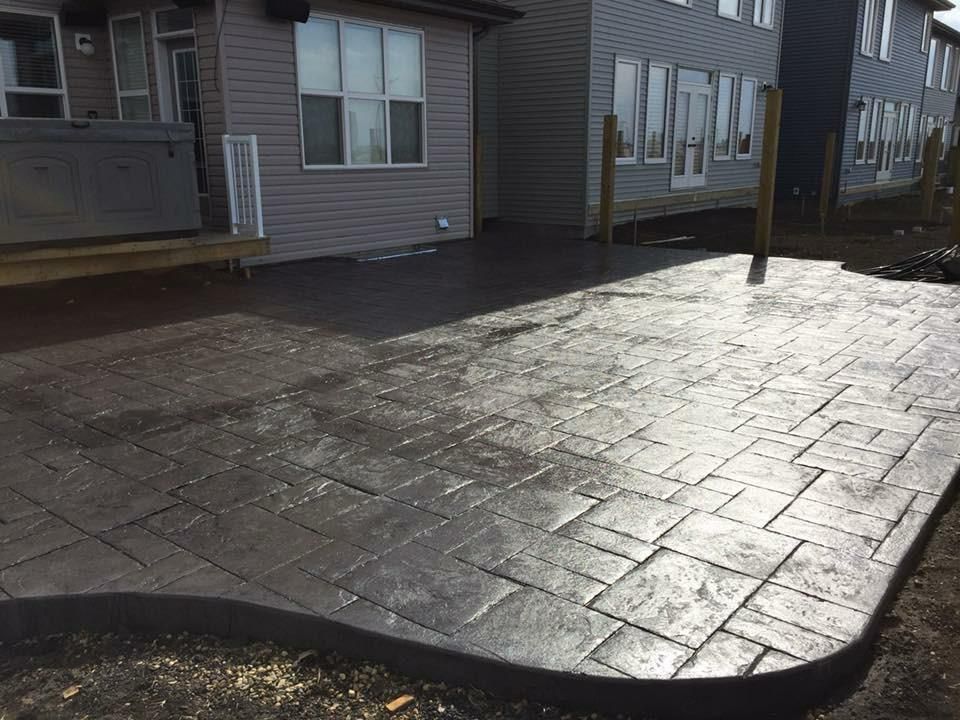 Concrete patio in Airdrie